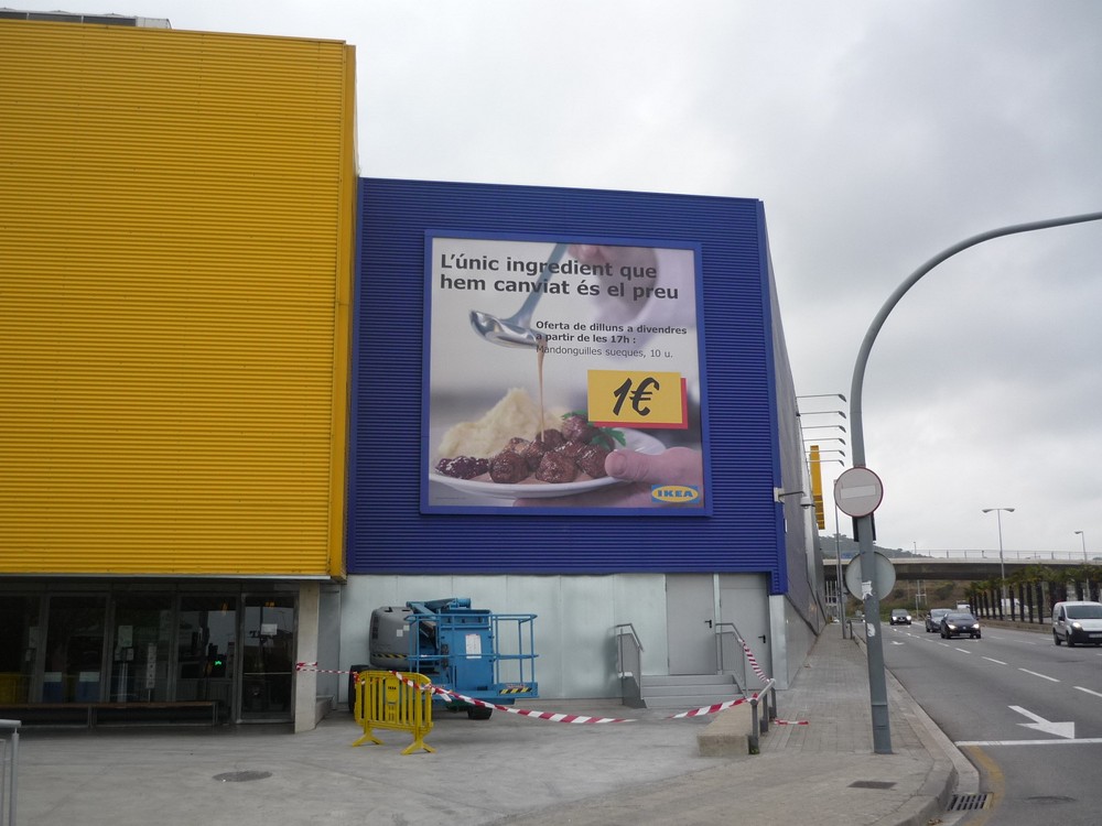 Lonas publicitarias IKEA Hospitalet | ICÓNICA | Expertos en rotulación en Vitoria-Gasteiz