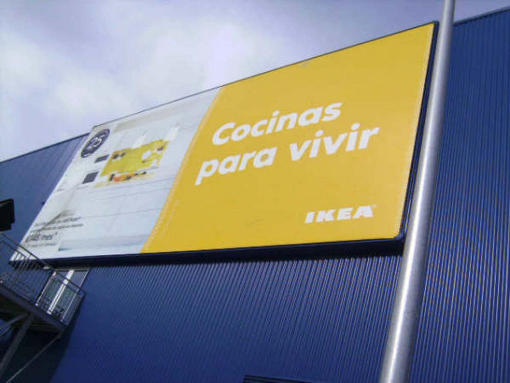 Lonas publicitarias IKEA Málaga | ICÓNICA | Expertos en rotulación en Vitoria-Gasteiz