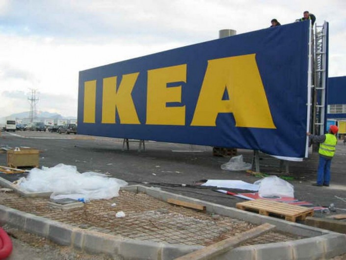 Monopostes IKEA Murcia | ICÓNICA | Expertos en rotulación en Vitoria-Gasteiz