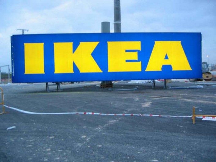 Monopostes IKEA Murcia | ICÓNICA | Expertos en rotulación en Vitoria-Gasteiz