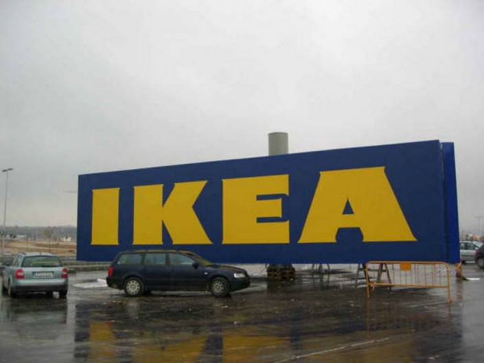 Monopostes IKEA Murcia | ICÓNICA | Expertos en rotulación en Vitoria-Gasteiz