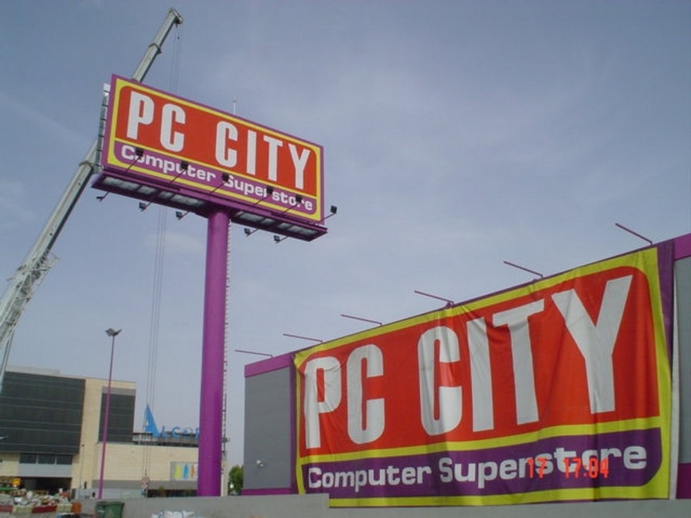 Monopostes PC City Leganés | ICÓNICA | Expertos en rotulación en Vitoria-Gasteiz