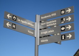 Señalética en Elorrio | ICÓNICA | Rótulos en Vitoria-Gasteiz | Expertos en rotulación