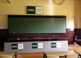 Señalética UNED en Vitoria-Gasteiz | ICÓNICA | Rótulos en Vitoria-Gasteiz | Expertos en rotulación