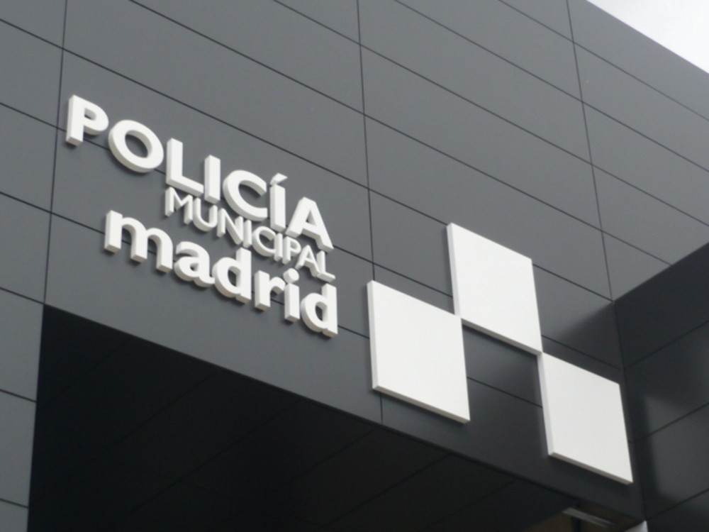 letras corporeas opacas policia municipal madrid 2