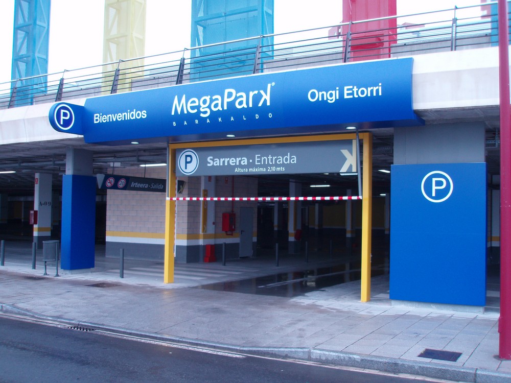 rotulos opacos megapark barakaldo 1