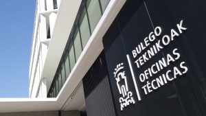 Ayuntamiento de Vitoria-Gasteiz - Letras recortadas - ICÓNICA expertos en rotulación