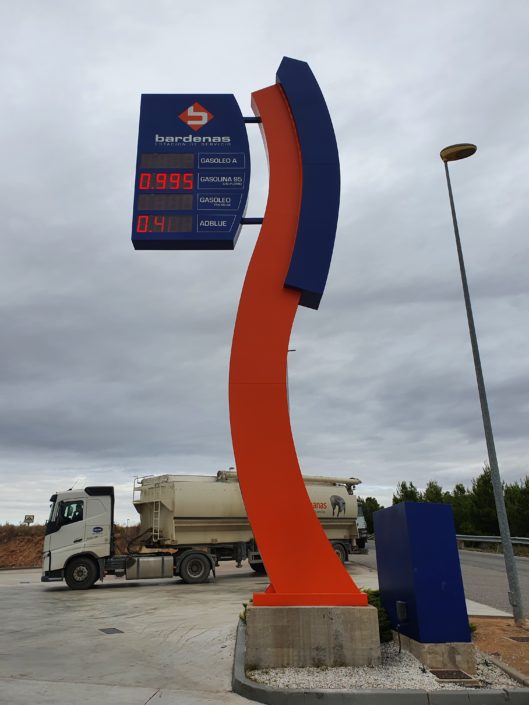 Rotulación de gasolineras | ICÓNICA | Expertos en rotulación de estaciones de servicio